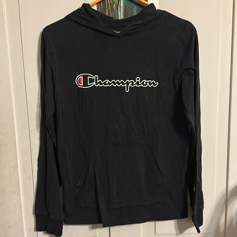 Champion long sleeved shirt